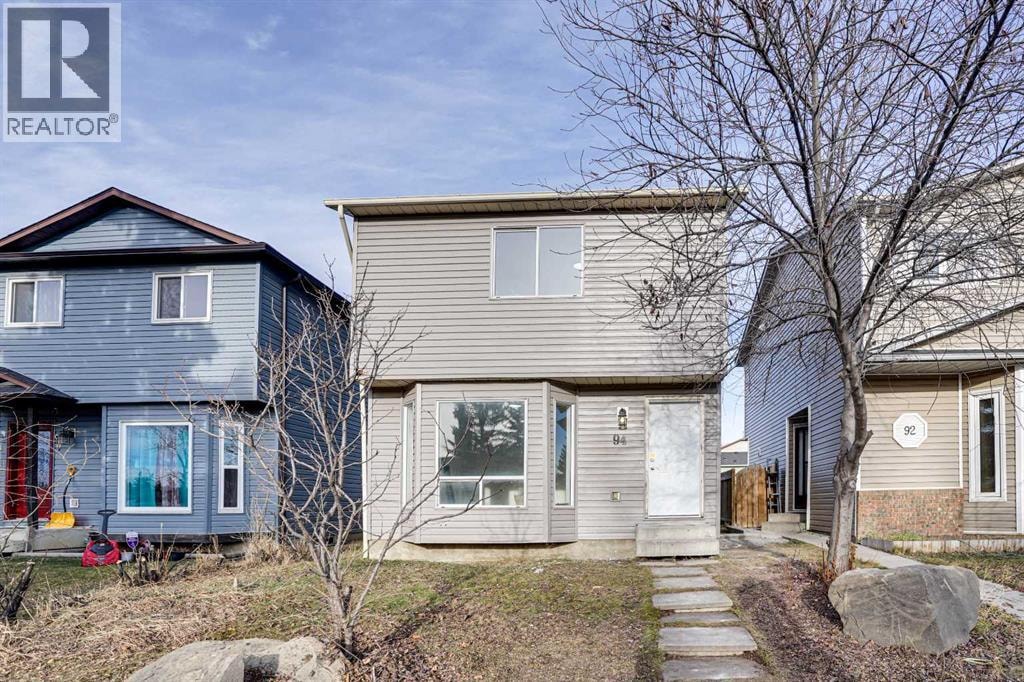 94 Martindale Boulevard NE — photo 3