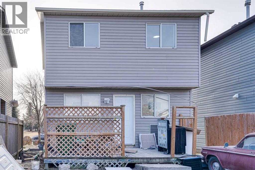 94 Martindale Boulevard NE — photo 37