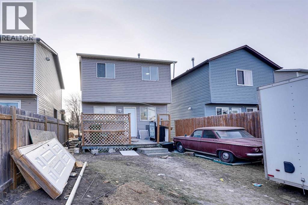 94 Martindale Boulevard NE — photo 8