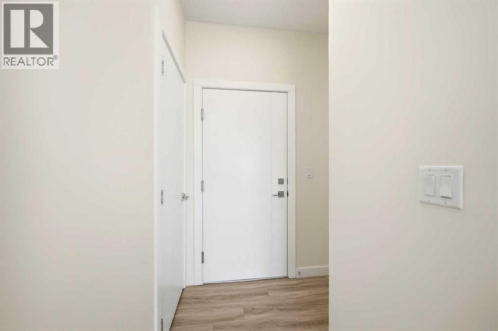 2425, 15 Skyview Point Crescent NE — photo 8