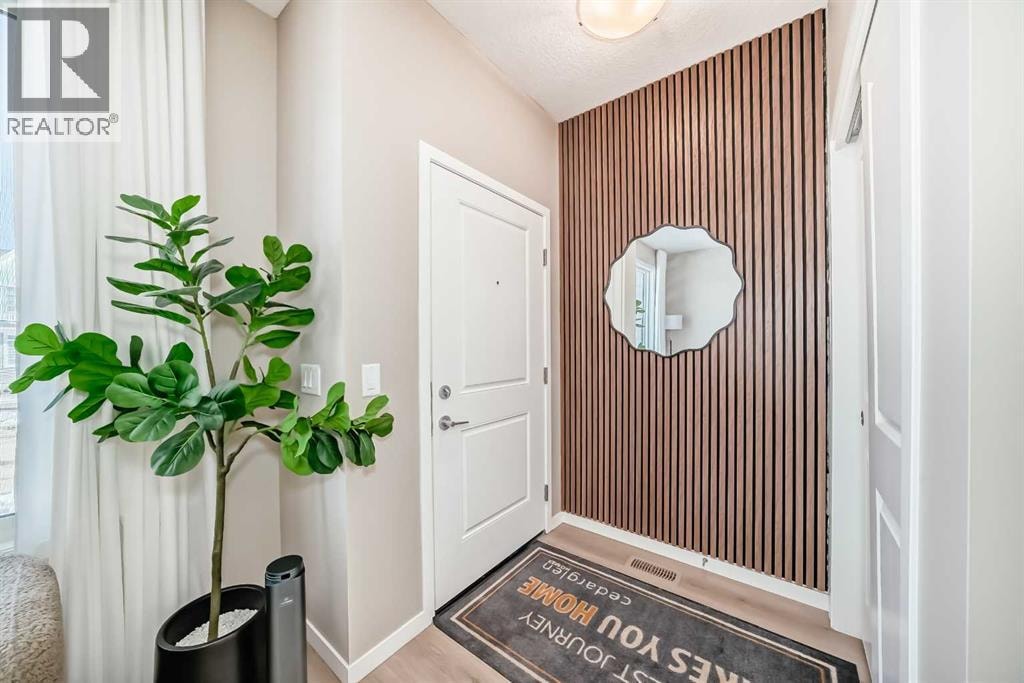455 Tekarra Drive NW — photo 3