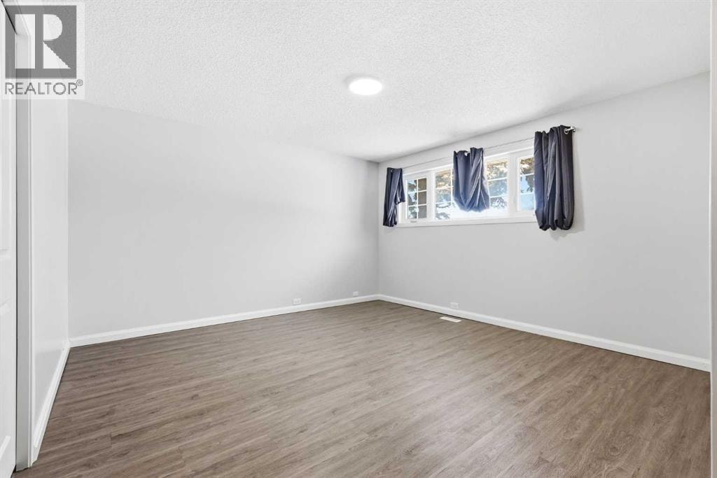 5031 Vienna Drive NW — photo 16