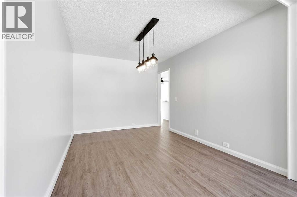 5031 Vienna Drive NW — photo 8
