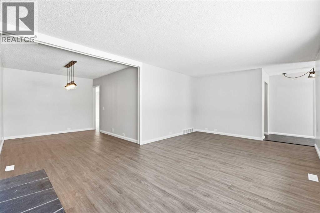 5031 Vienna Drive NW — photo 6