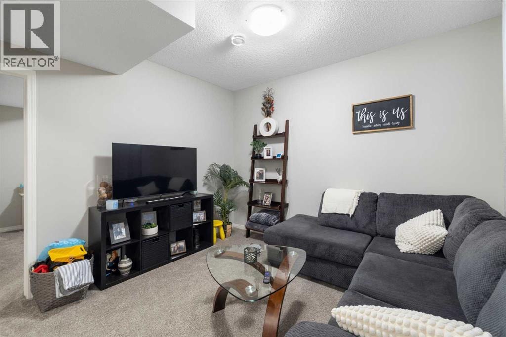 53 Savanna Heath NE — photo 36