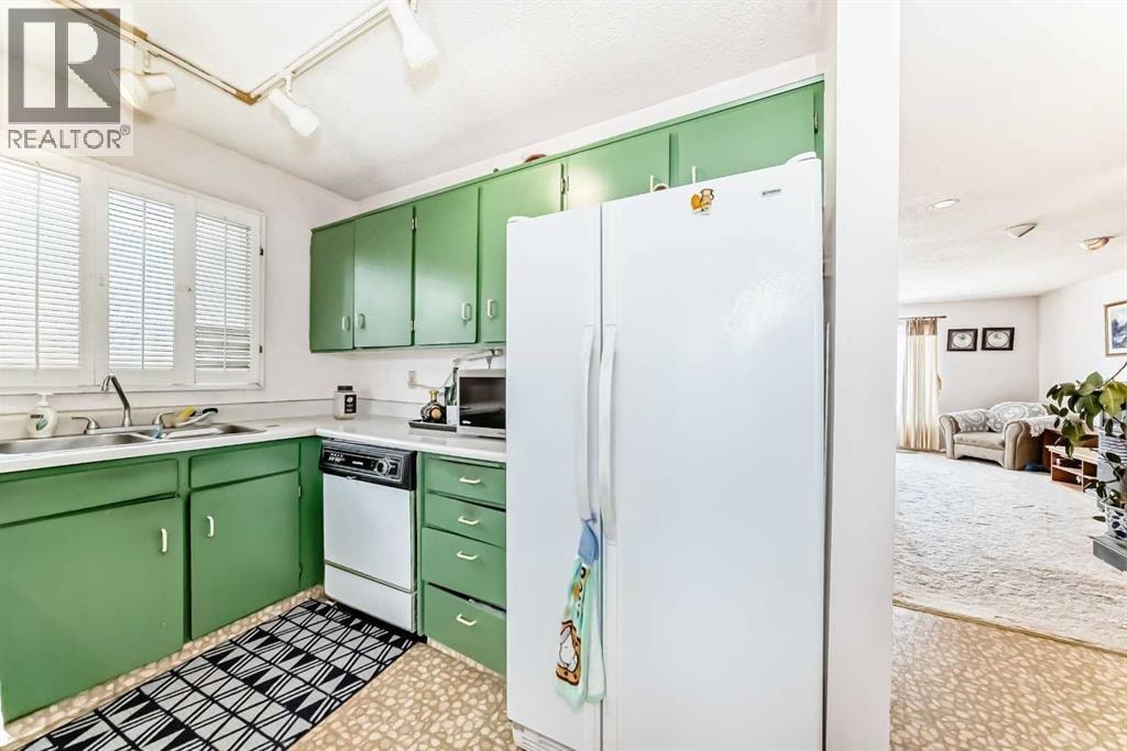 224 Berwick Way NW — photo 11