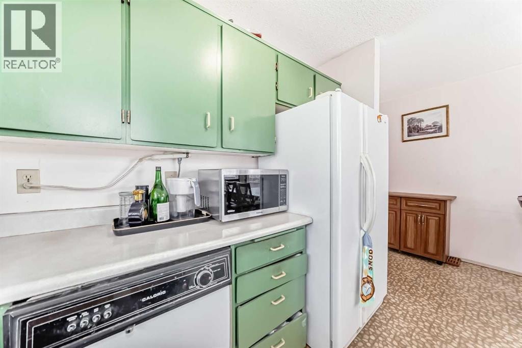 224 Berwick Way NW — photo 12