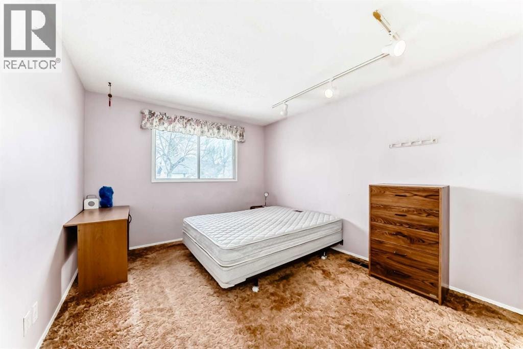 224 Berwick Way NW — photo 17