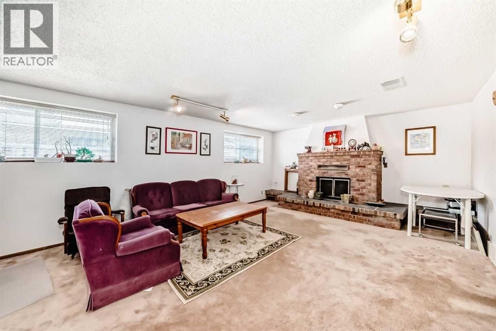 224 Berwick Way NW — photo 20