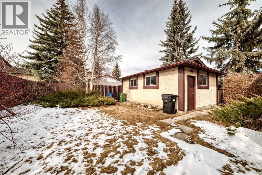 224 Berwick Way NW — photo 31