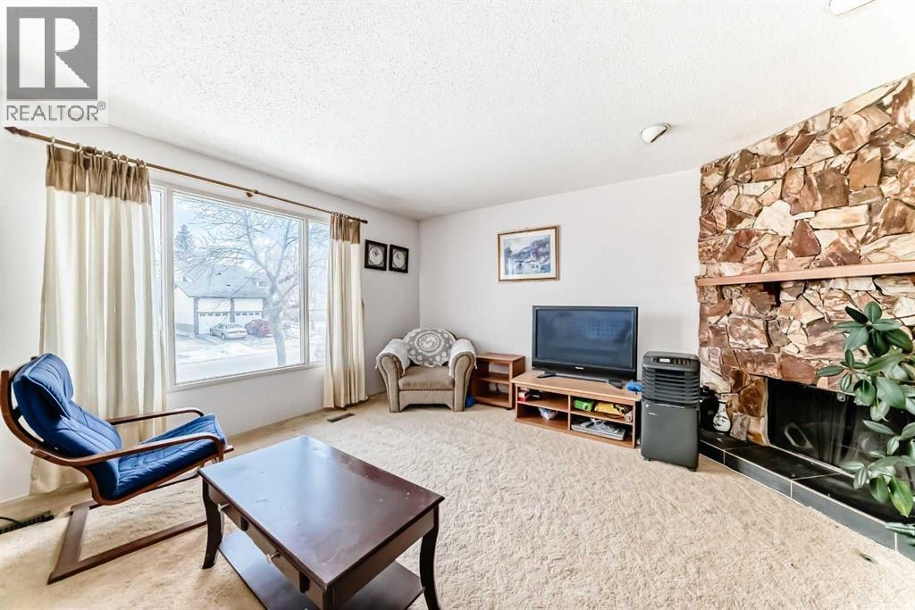 224 Berwick Way NW — photo 4
