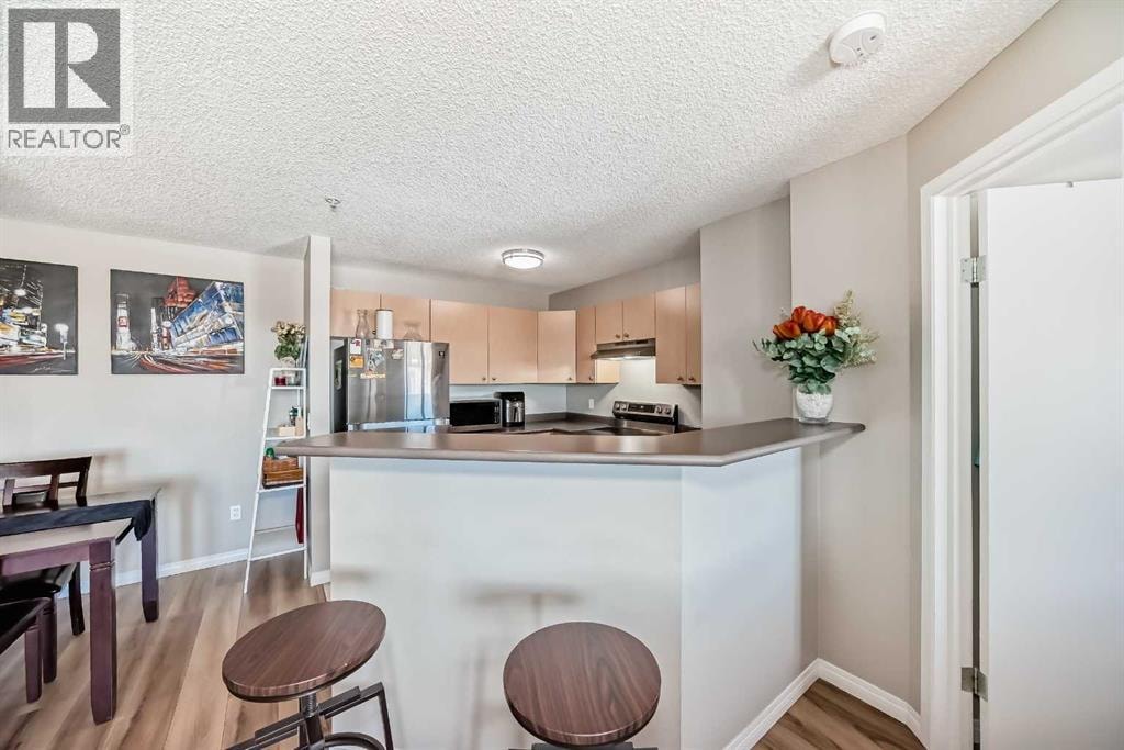 6310, 304 Mackenzie Way SW — photo 11