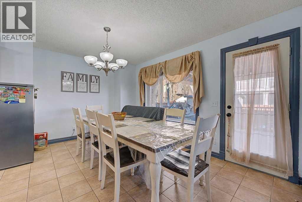 284 Hawkmere View — photo 22