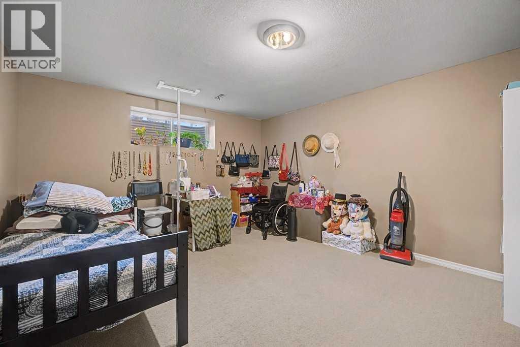 284 Hawkmere View — photo 33