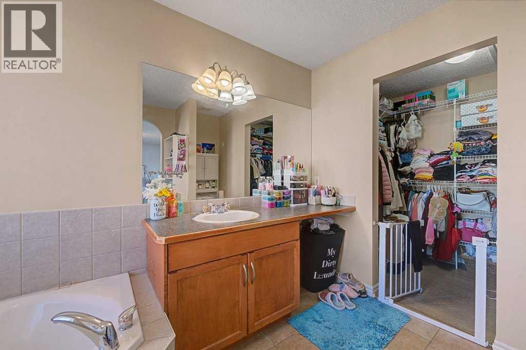 284 Hawkmere View — photo 31