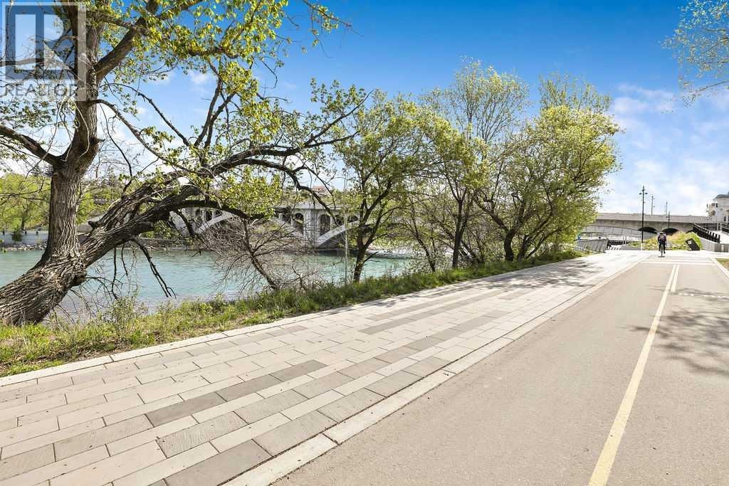 451, 222 Riverfront Avenue SW — photo 25