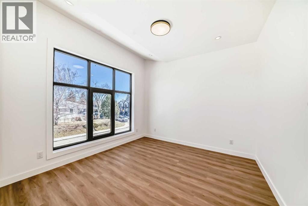 2107 Victoria Crescent NW — photo 16