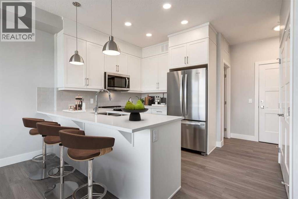 1102, 110 Greenbriar Place NW