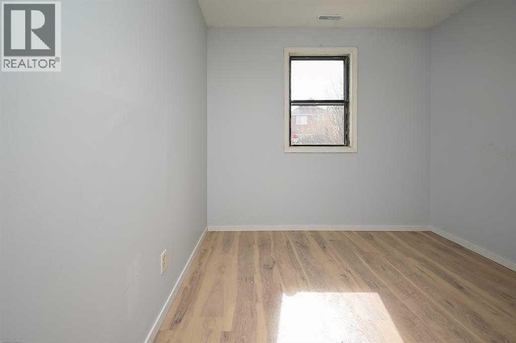 1024 18 Avenue SE — photo 13