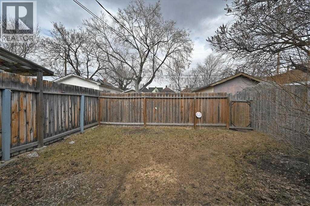 1024 18 Avenue SE — photo 4