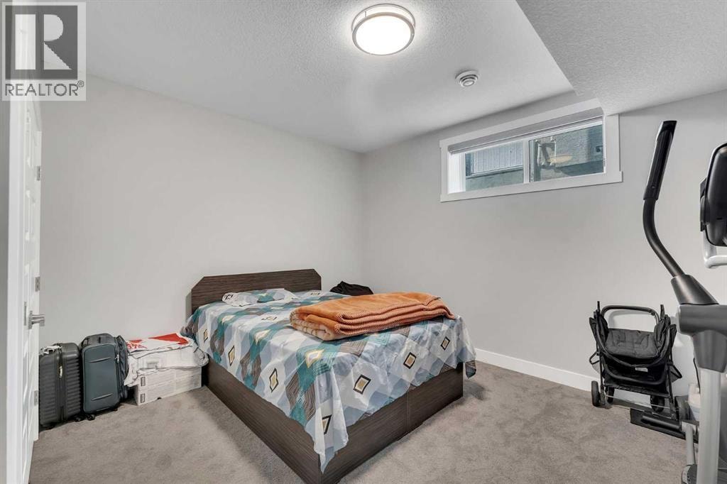 109 Chelsea Grove — photo 38