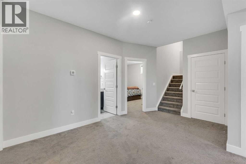 109 Chelsea Grove — photo 37