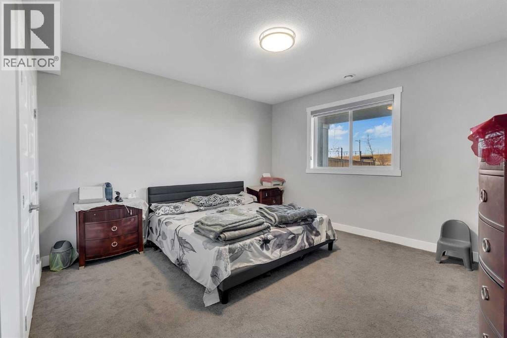 109 Chelsea Grove — photo 41