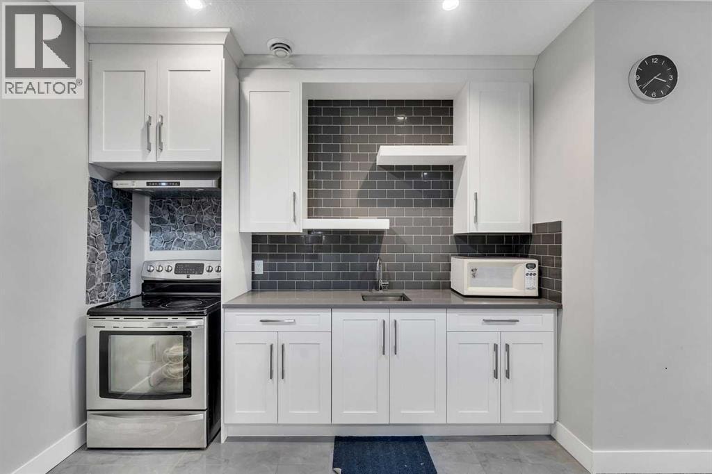 109 Chelsea Grove — photo 43