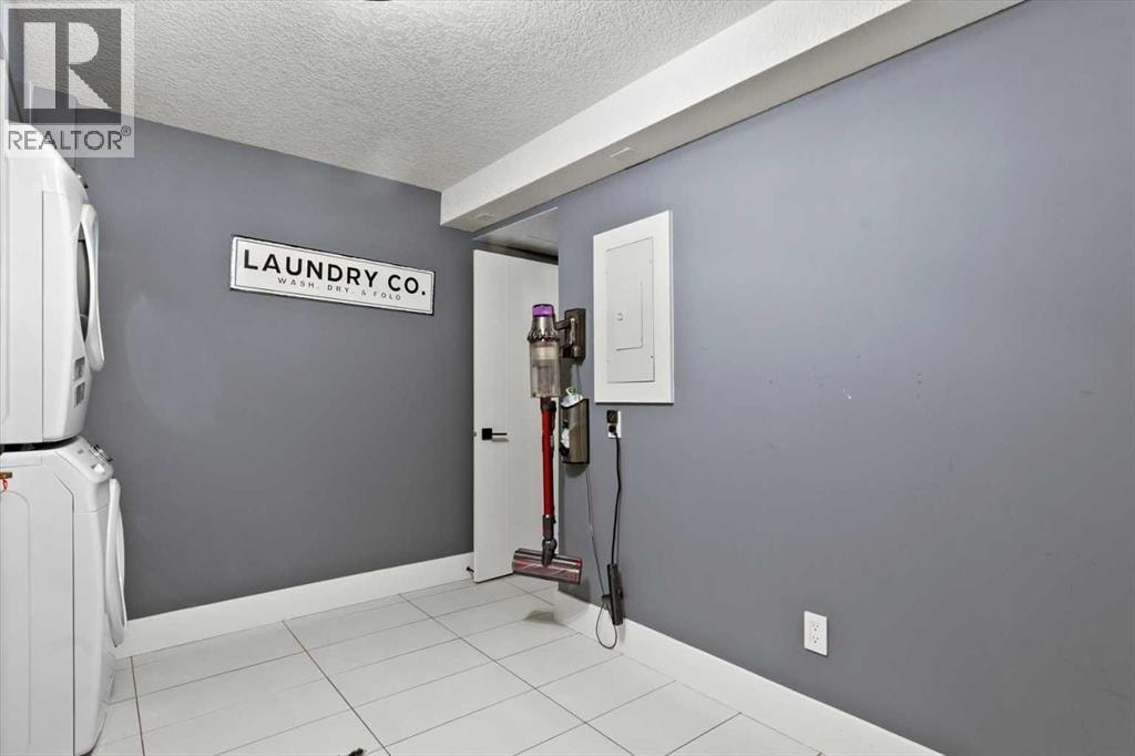 302, 320 Meredith Road NE — photo 38