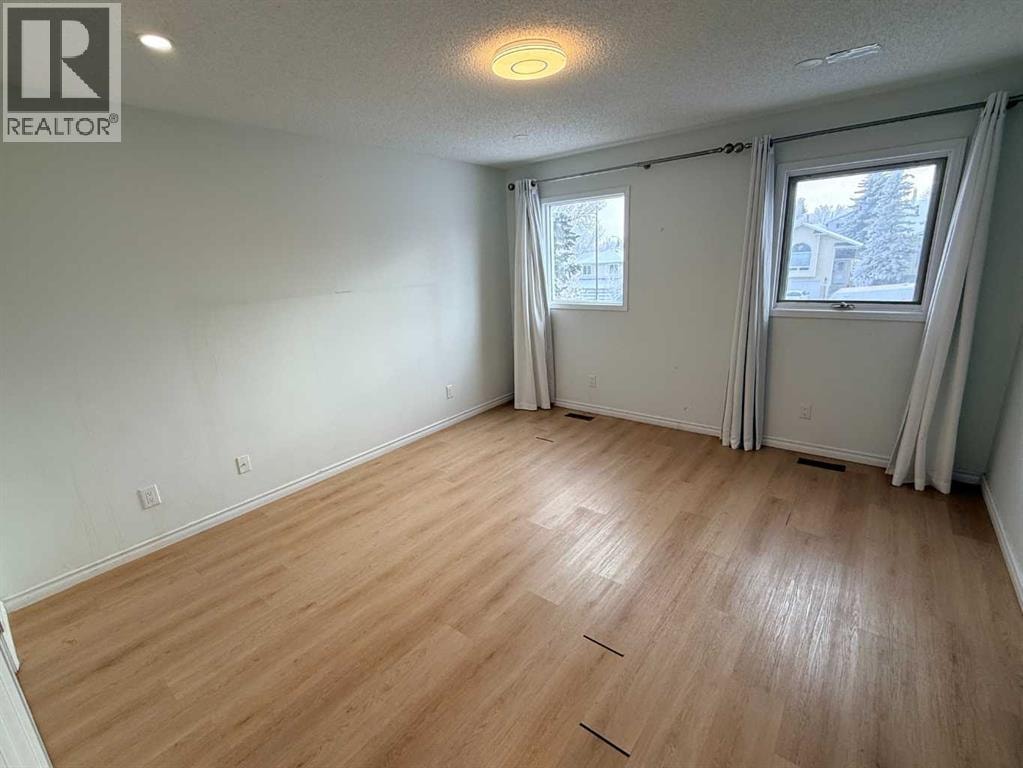 651 Macewan Drive NW — photo 11