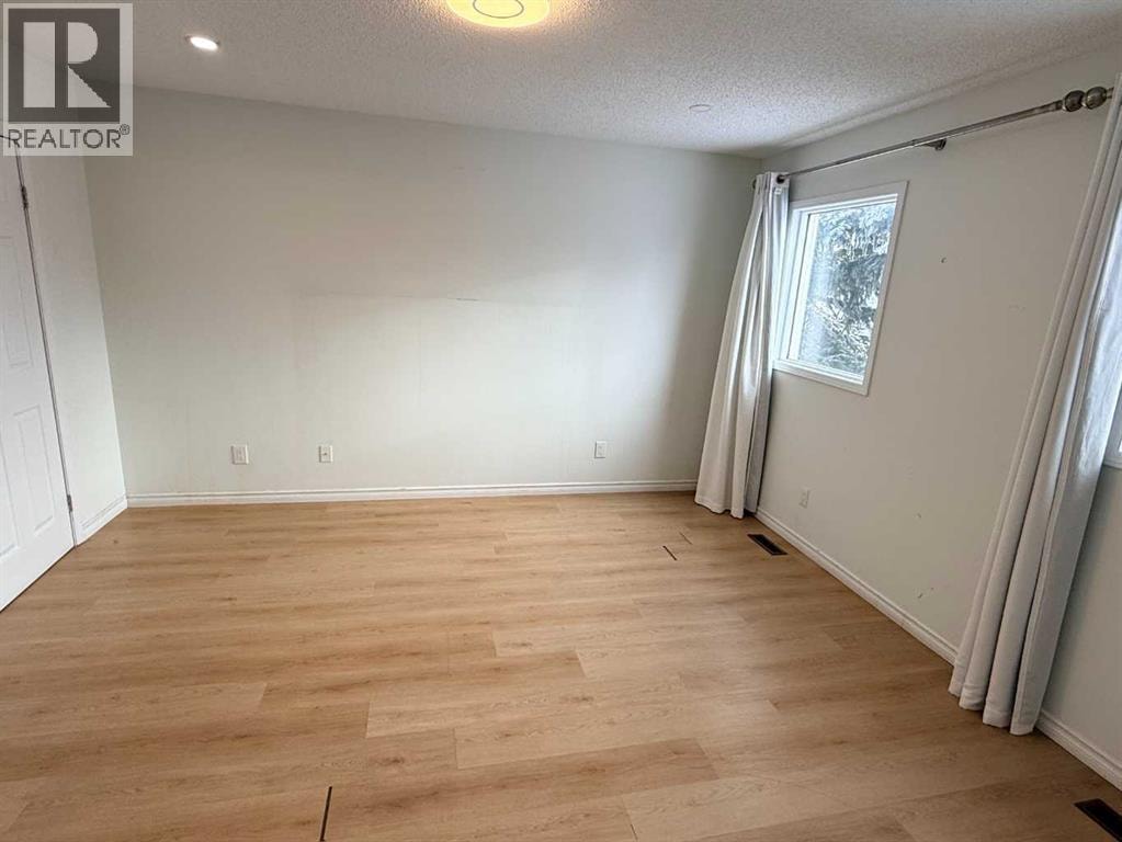 651 Macewan Drive NW — photo 15
