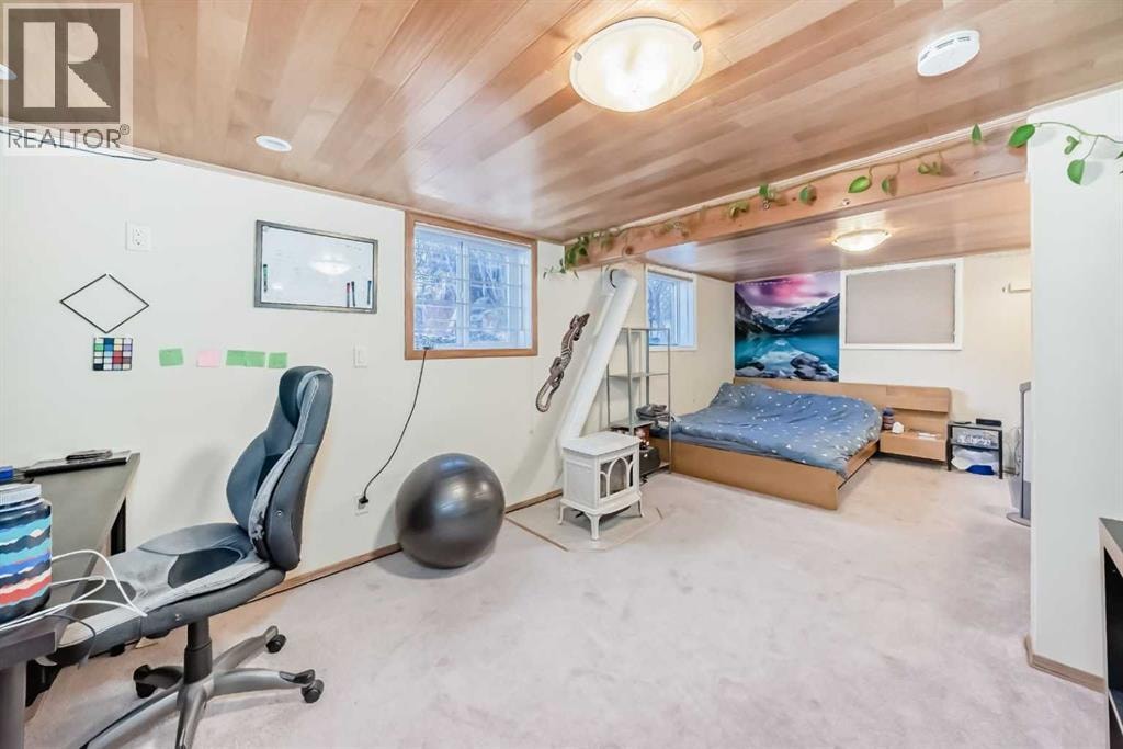 2328 Capitol Hill Crescent NW — photo 29