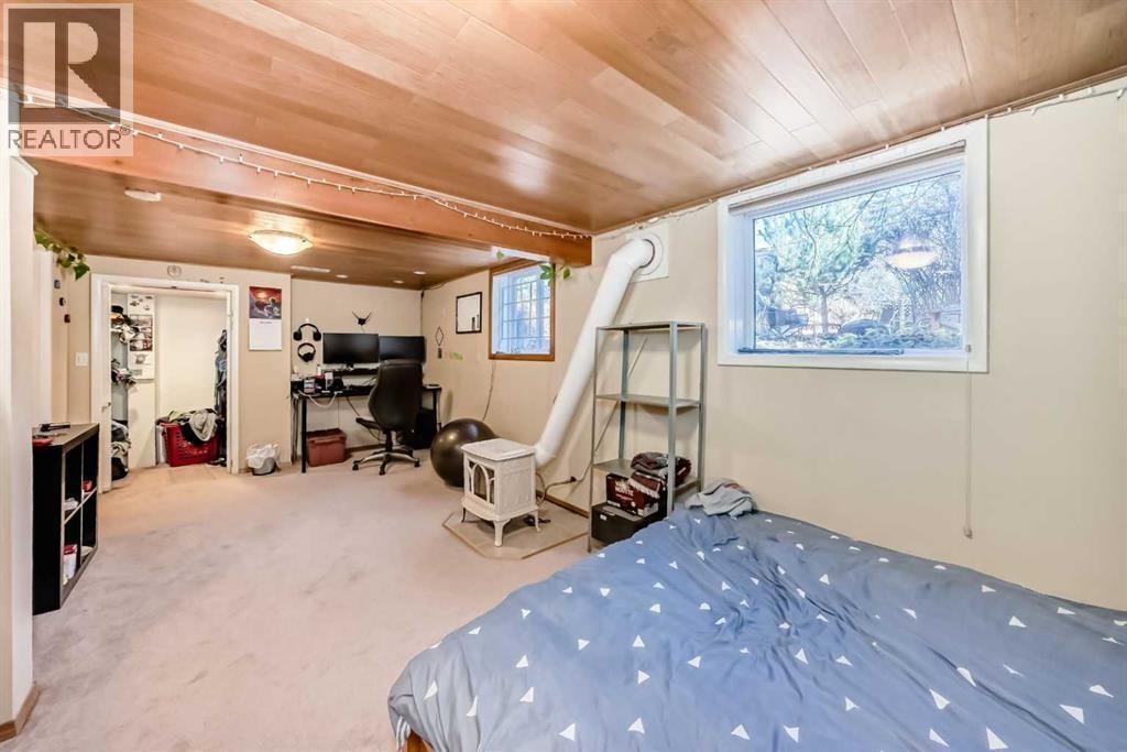 2328 Capitol Hill Crescent NW — photo 30
