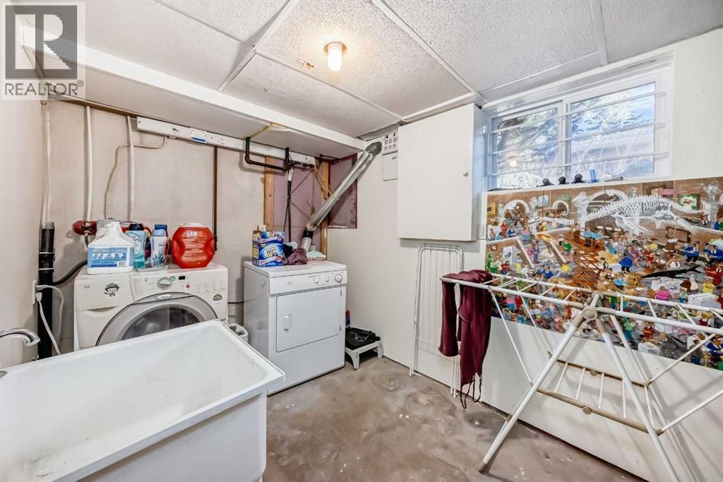 2328 Capitol Hill Crescent NW — photo 35
