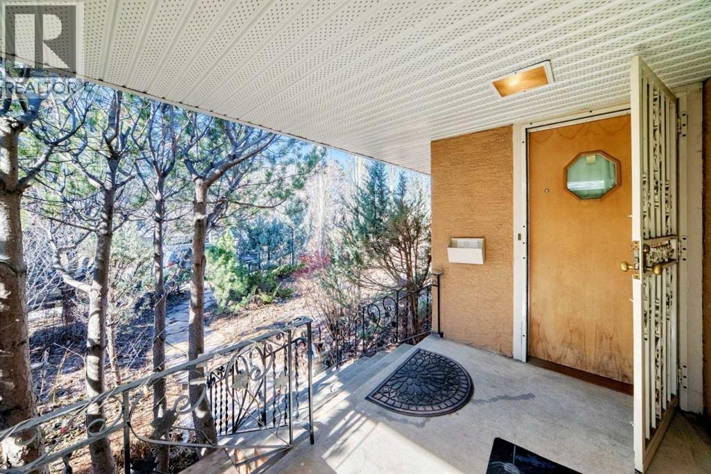 2328 Capitol Hill Crescent NW — photo 40