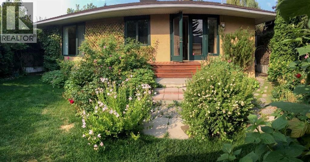 2328 Capitol Hill Crescent NW — photo 41