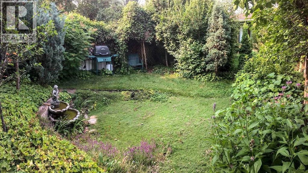2328 Capitol Hill Crescent NW — photo 42