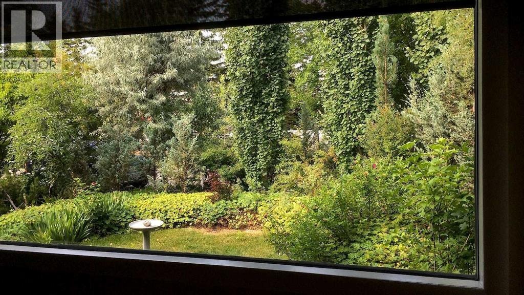 2328 Capitol Hill Crescent NW — photo 43