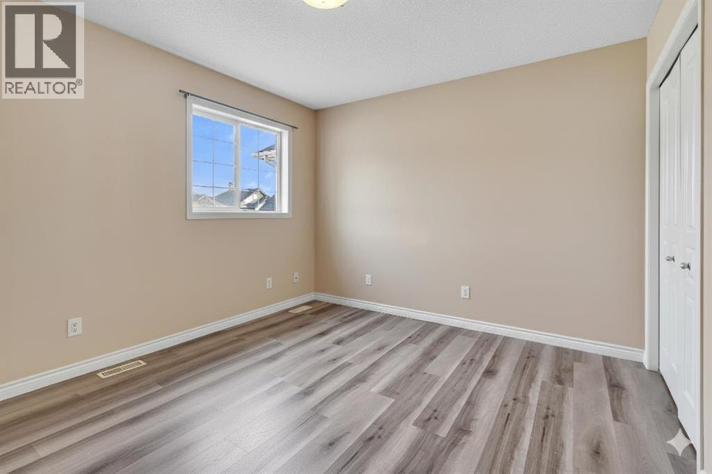 60 Sherwood Way NW — photo 17
