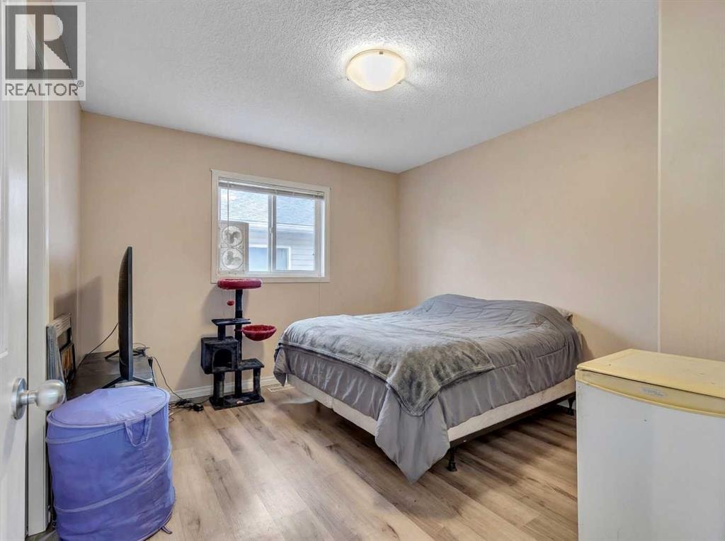 60 Sherwood Way NW — photo 16