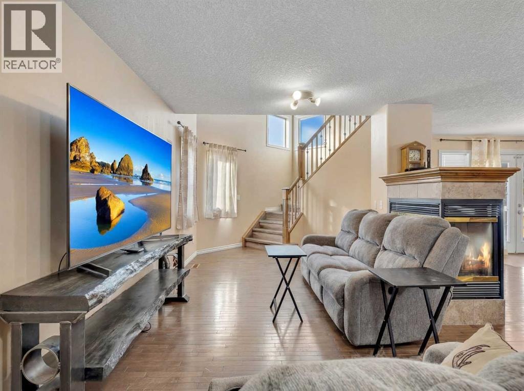 60 Sherwood Way NW — photo 9