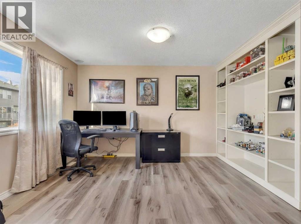 60 Sherwood Way NW — photo 13