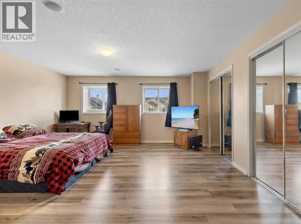 60 Sherwood Way NW — photo 18