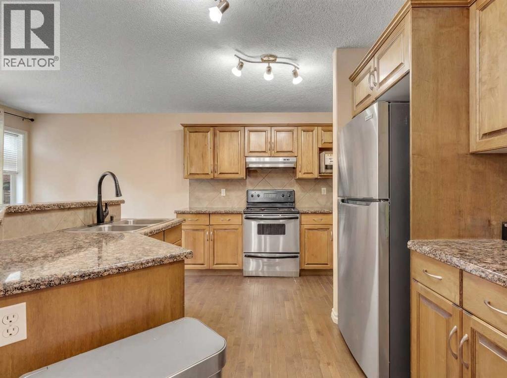 60 Sherwood Way NW — photo 8
