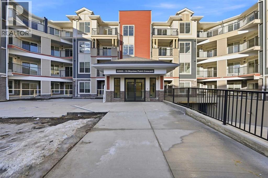 2313, 15 Skyview Point Crescent NE — photo 4
