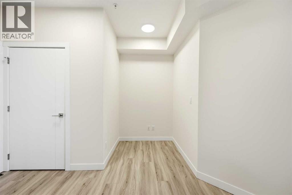 2308, 15 Skyview Point Crescent NE — photo 16
