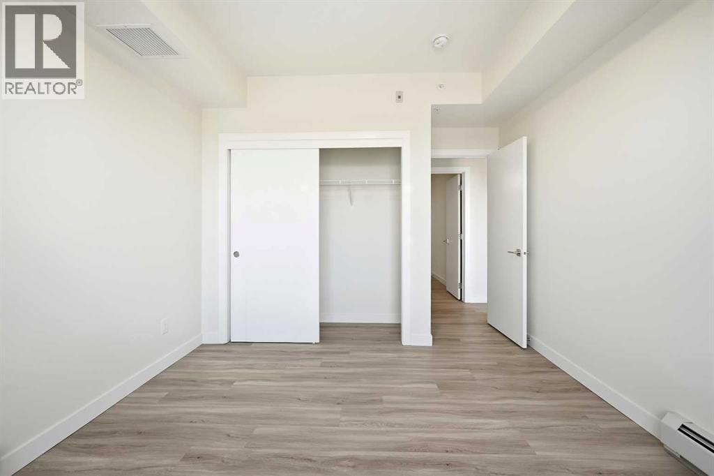 2308, 15 Skyview Point Crescent NE — photo 25