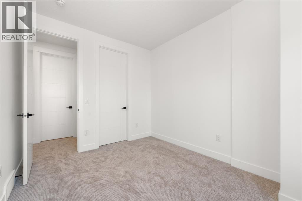 1444 43 Street SW — photo 23