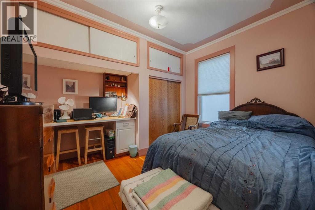 15 Elma Street W — photo 20
