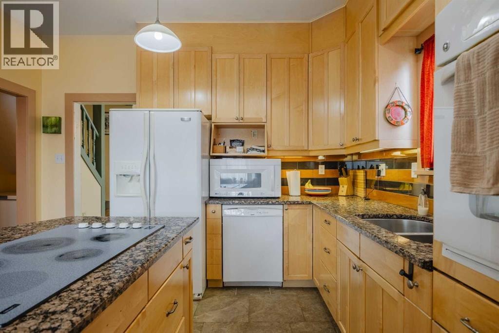 15 Elma Street W — photo 14